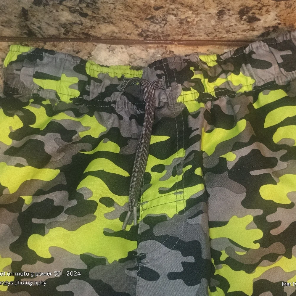 Camo fatigue highlighter gray and black boys lined swim trunks highland org 14